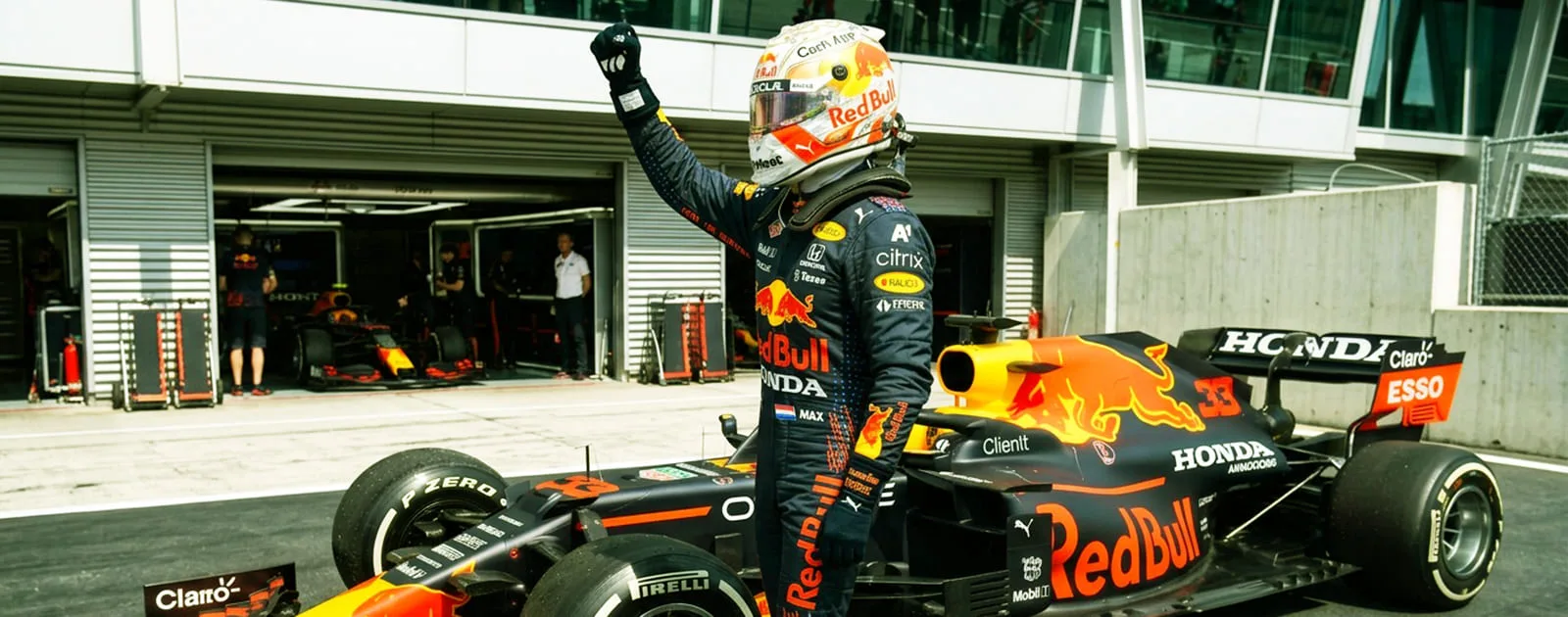 Офіційно: Макс Ферстаппен залишається в Red Bull до 2030 року